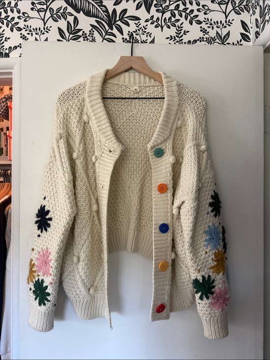 Anthropologie Sweaters - Anthropologie Cream Chunky Cardigan with Multicolor Floral Appliqués